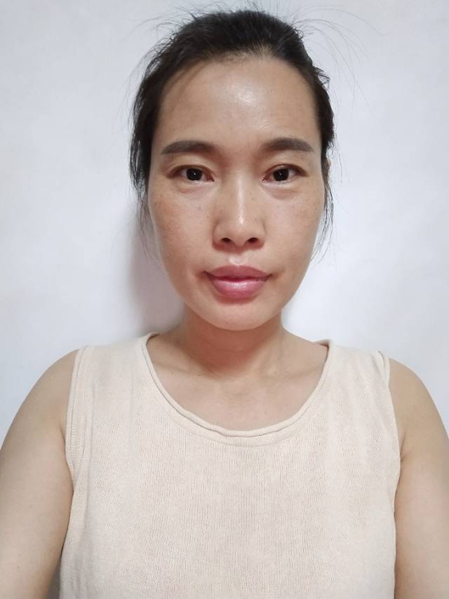 阿姨资料照片