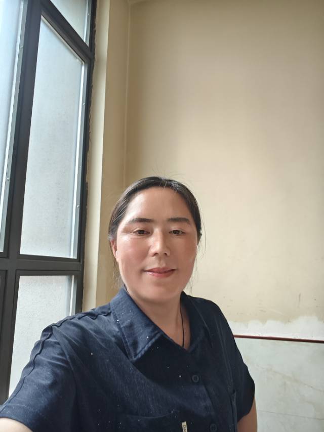 阿姨资料照片