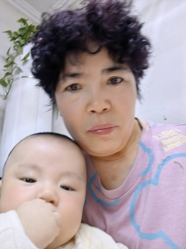 阿姨资料照片