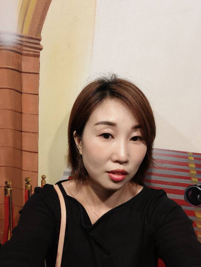 阿姨资料照片