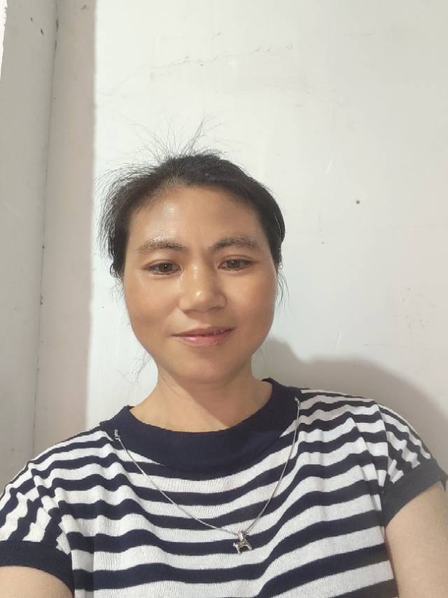 阿姨资料照片