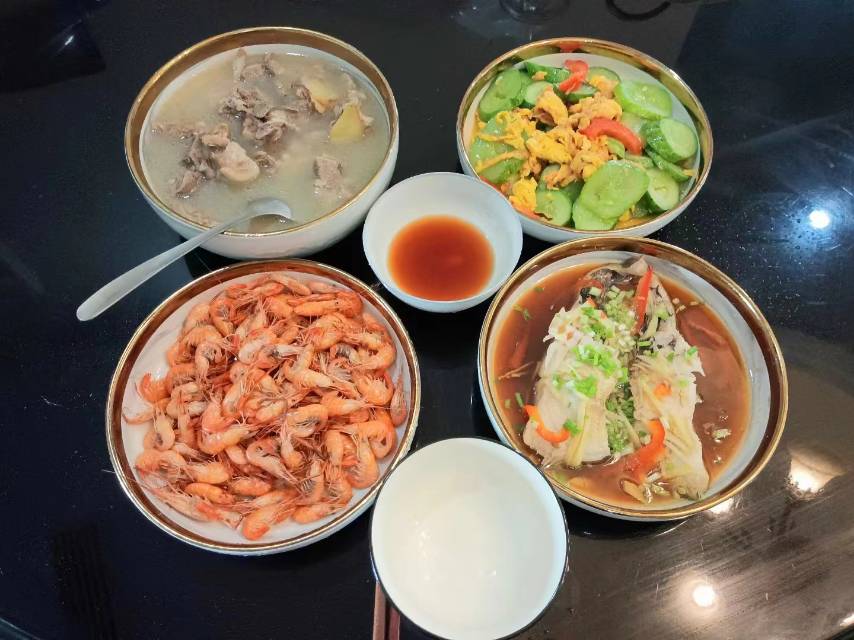 阿姨资料照片