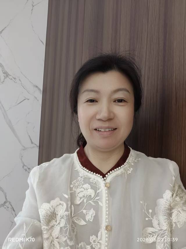 阿姨资料照片