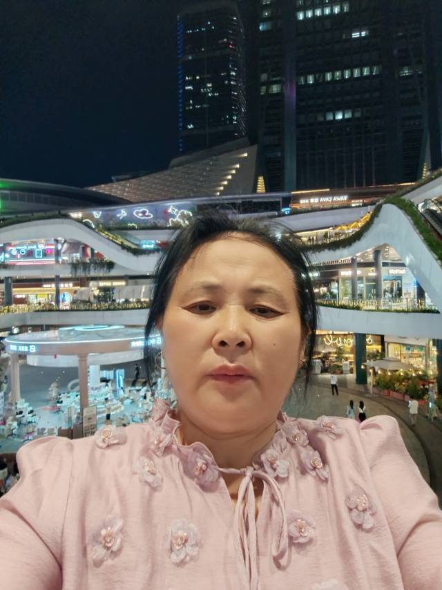 阿姨资料照片