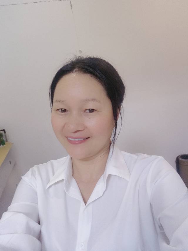 阿姨资料照片