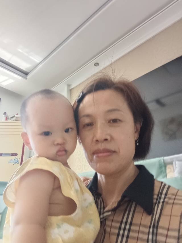 阿姨资料照片