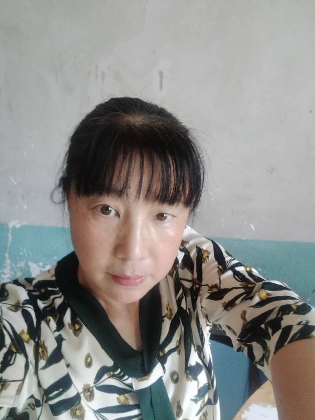 阿姨资料照片