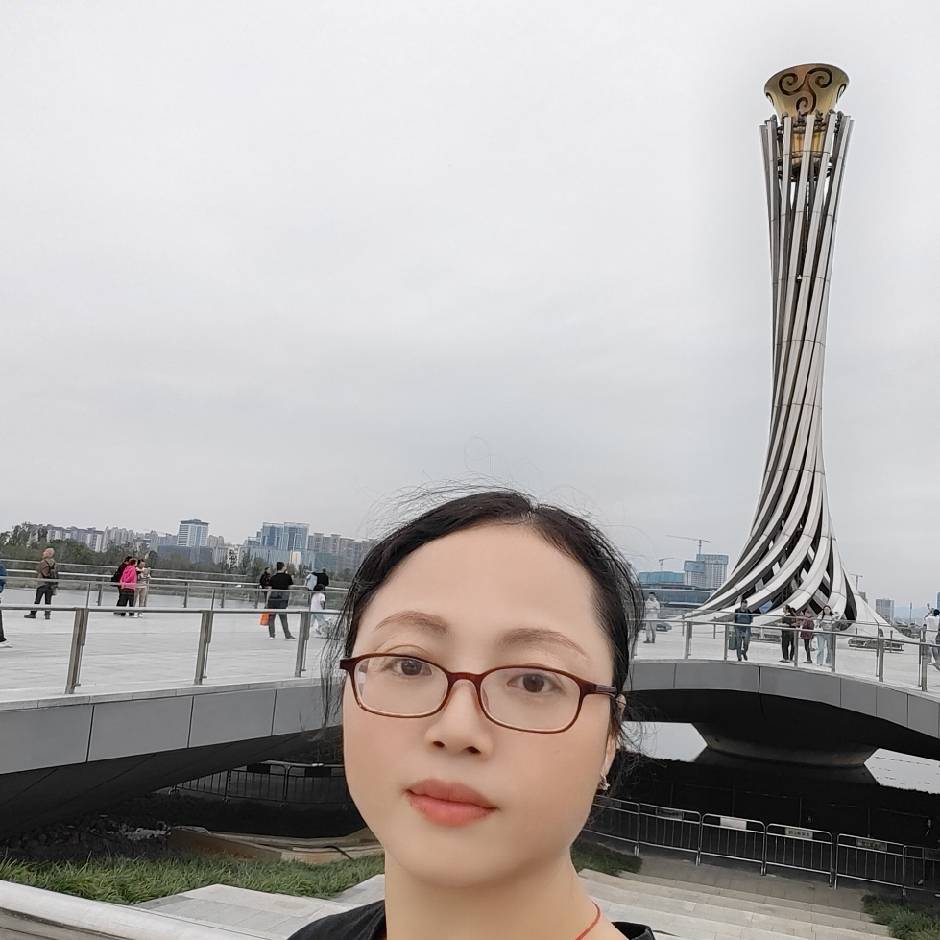 阿姨资料照片