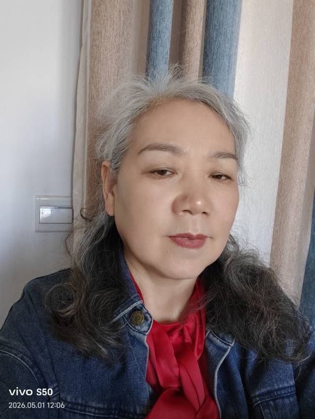 阿姨资料照片