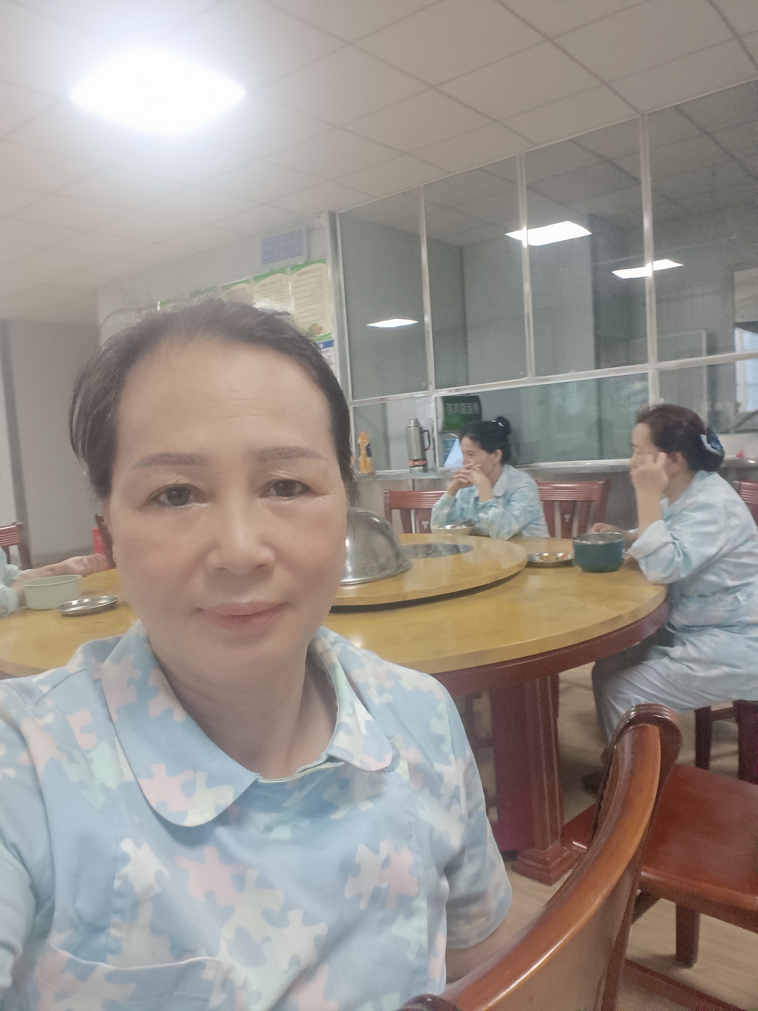 阿姨资料照片