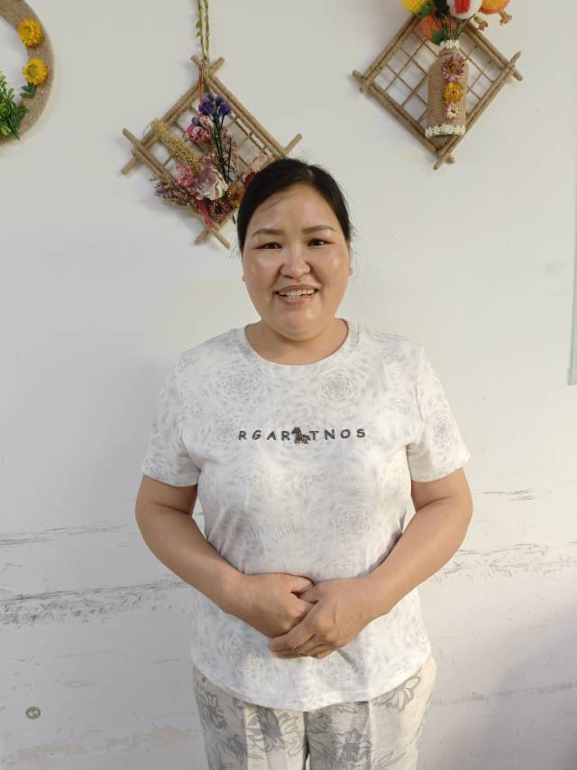 阿姨资料照片