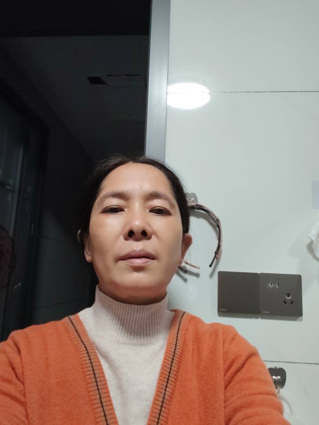 阿姨资料照片