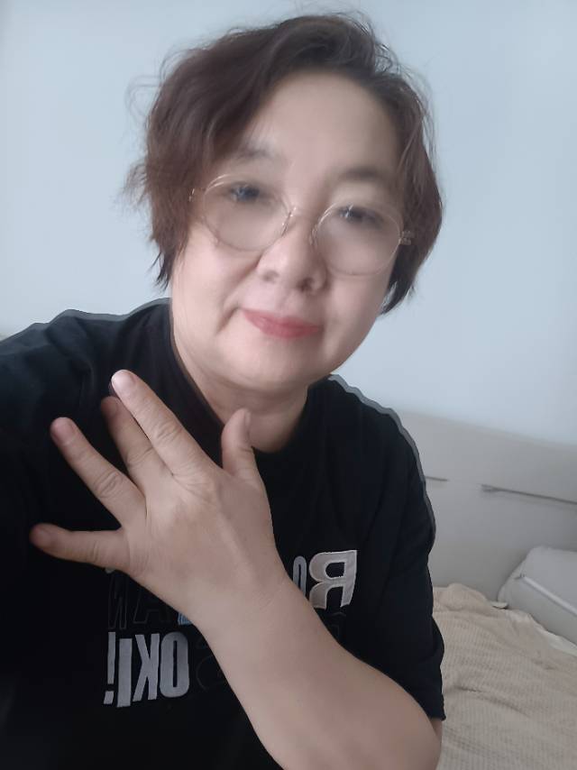 阿姨资料照片