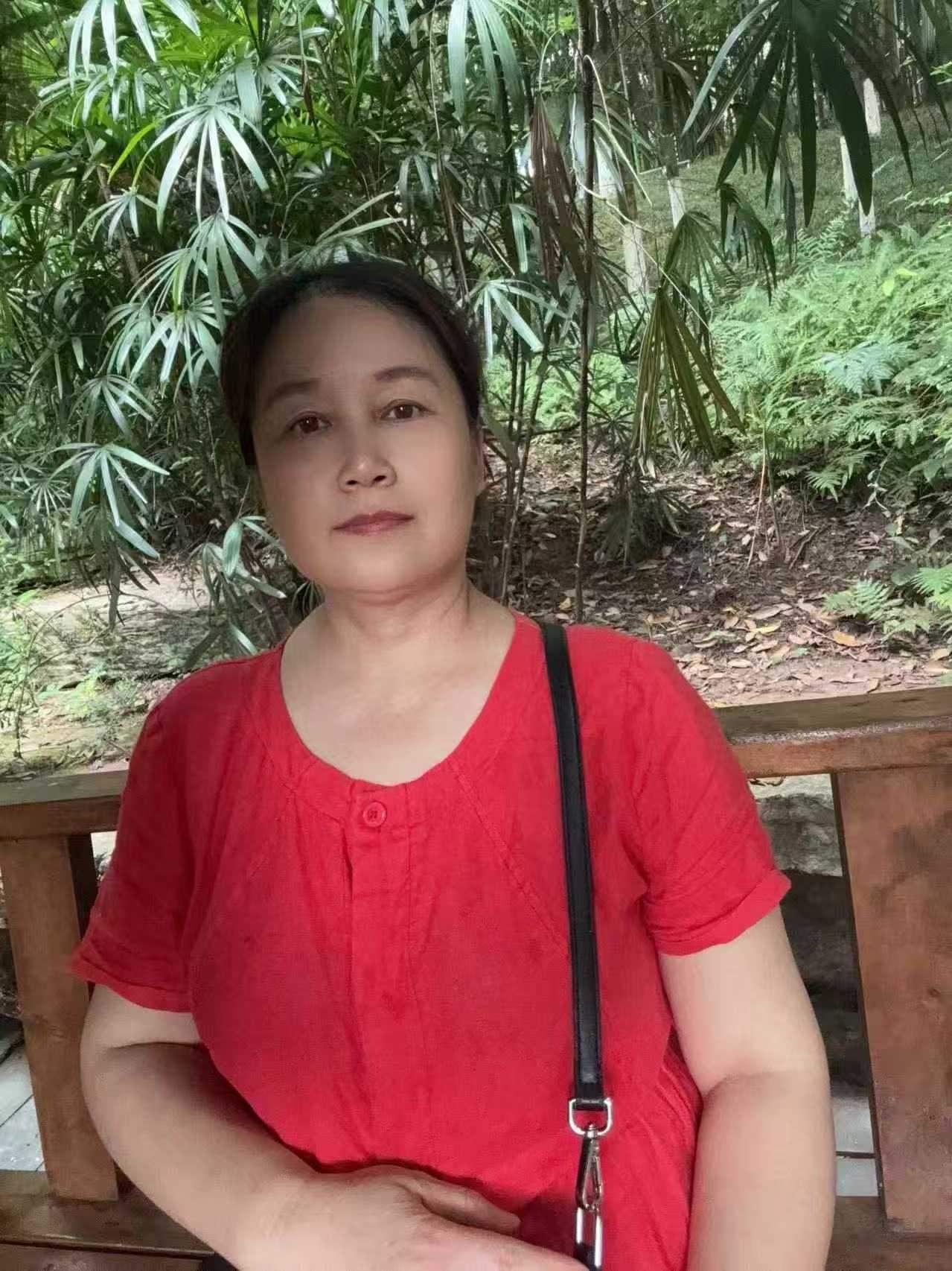 阿姨资料照片