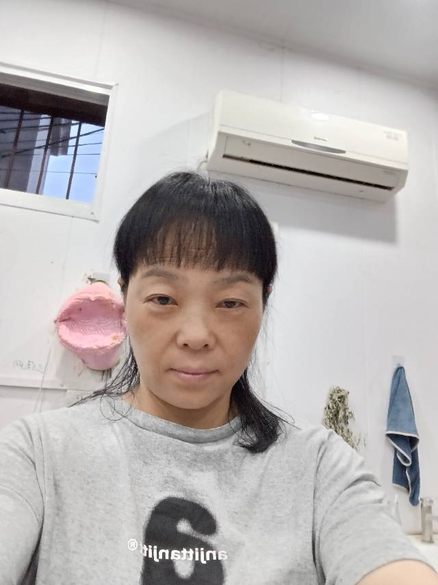 阿姨资料照片