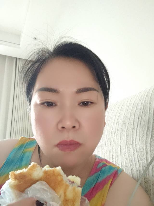 阿姨资料照片