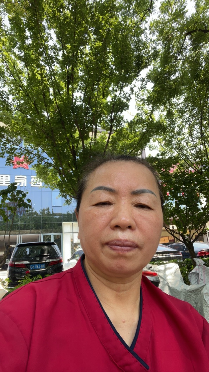 阿姨资料照片