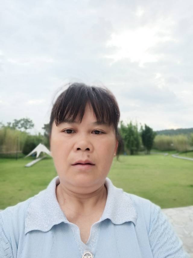 阿姨资料照片