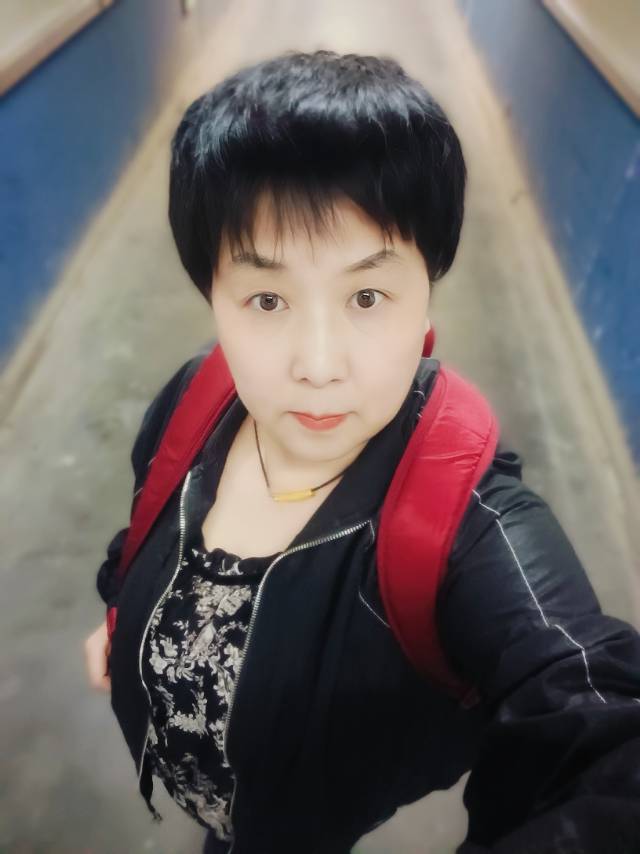 阿姨资料照片