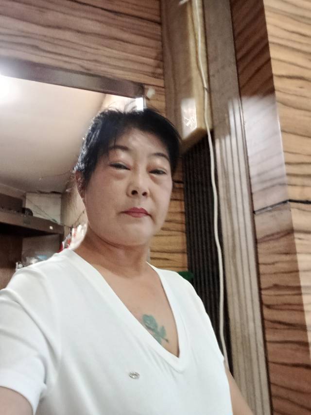阿姨资料照片