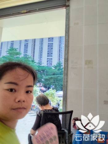 阿姨资料照片