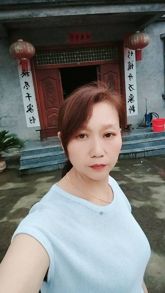 阿姨资料照片