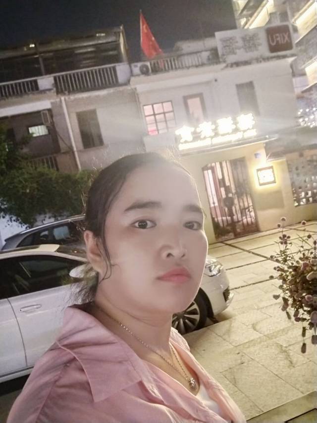 阿姨资料照片