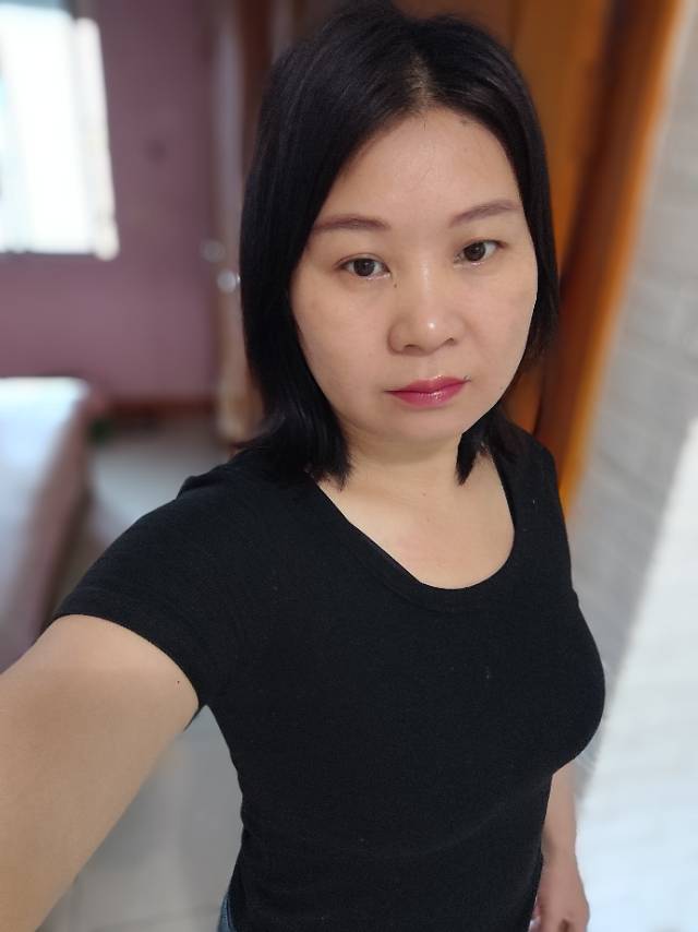 阿姨资料照片