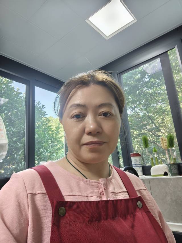 阿姨资料照片