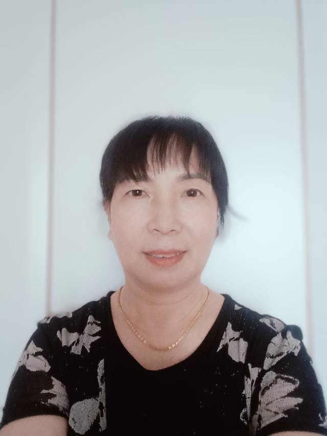 阿姨资料照片
