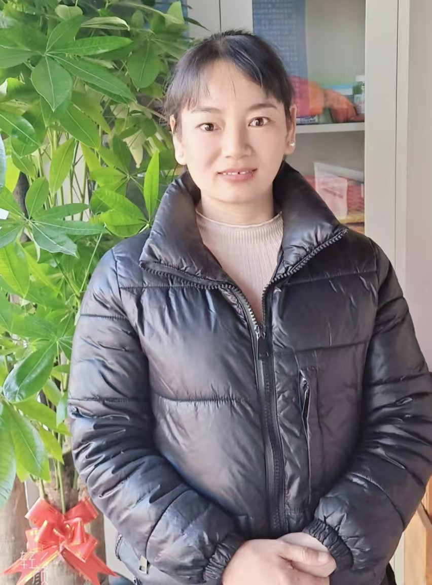 阿姨资料照片