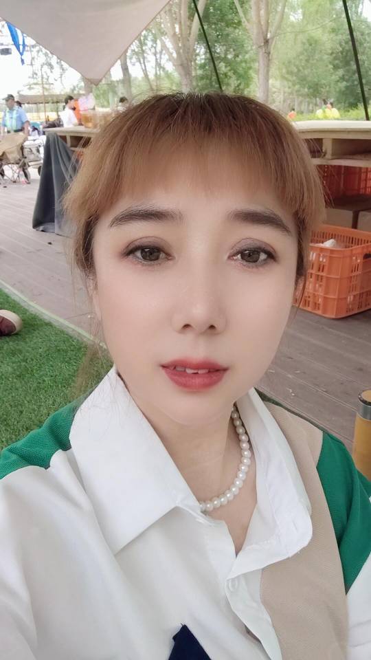 阿姨资料照片