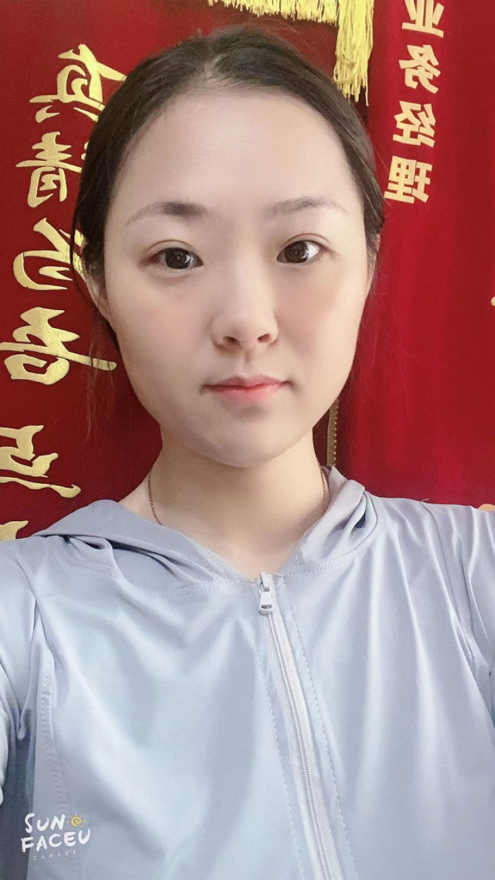 阿姨资料照片
