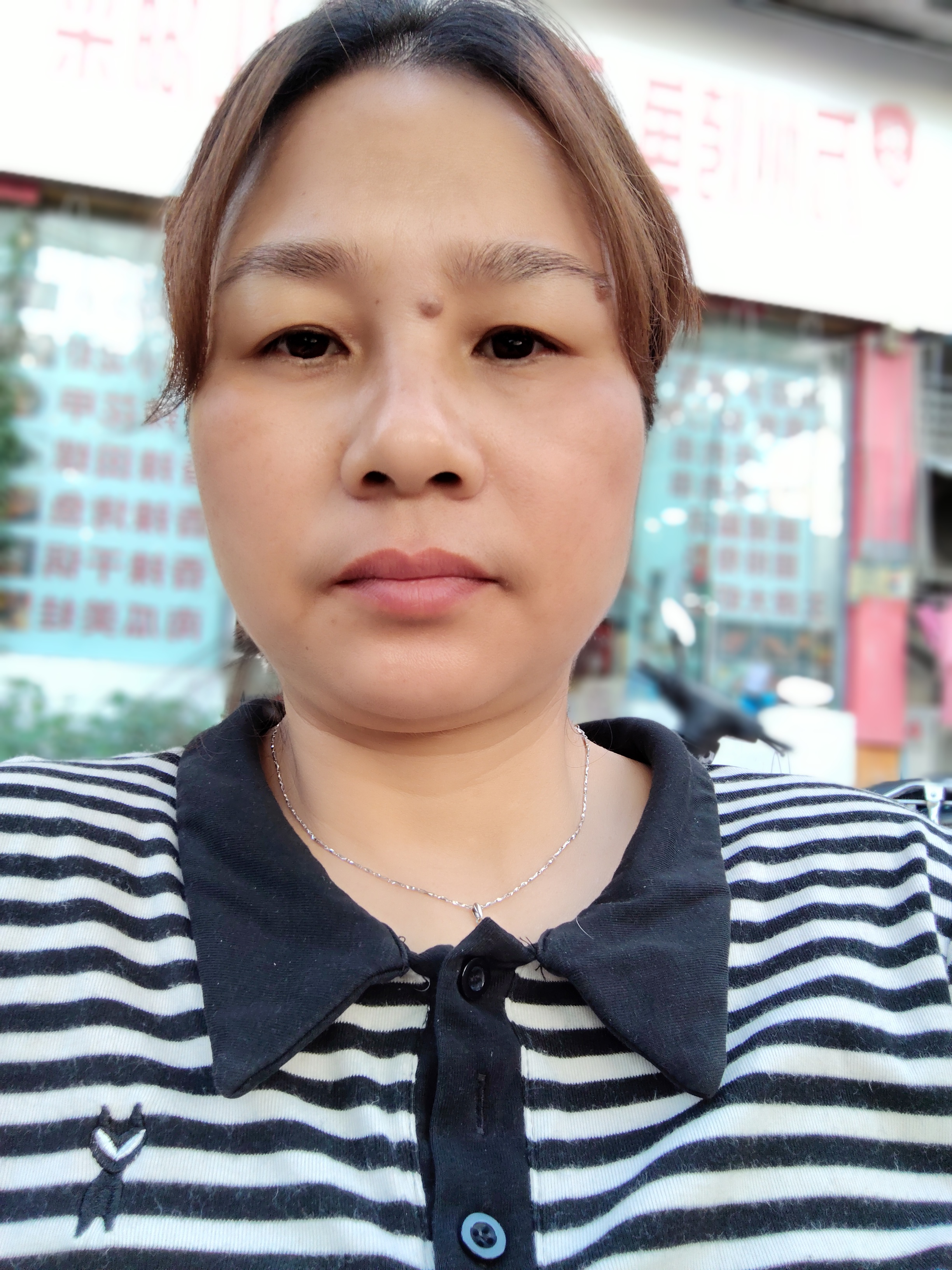 阿姨资料照片