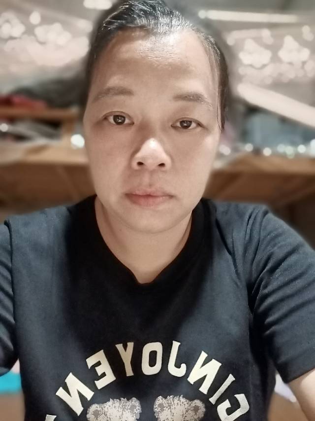 阿姨资料照片