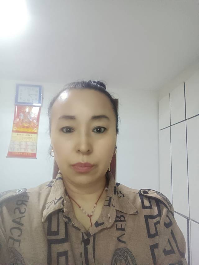 阿姨资料照片