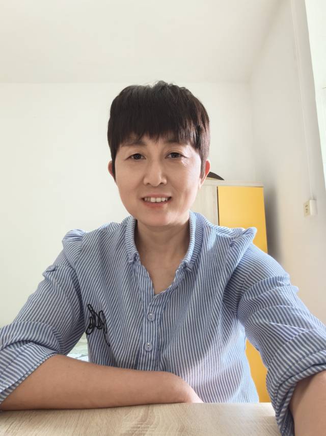阿姨资料照片