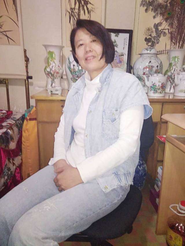 阿姨资料照片