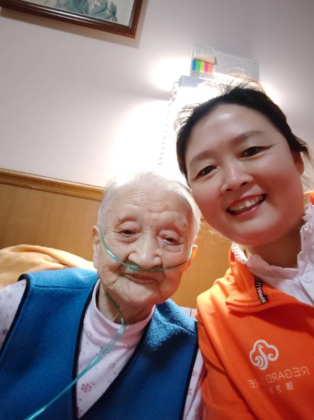 阿姨资料照片