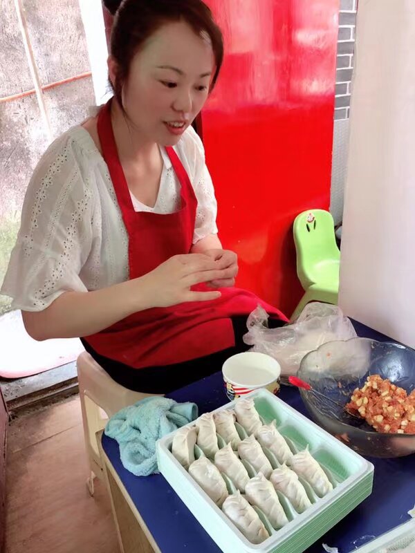 阿姨资料照片