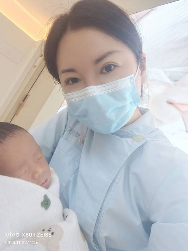 阿姨资料照片