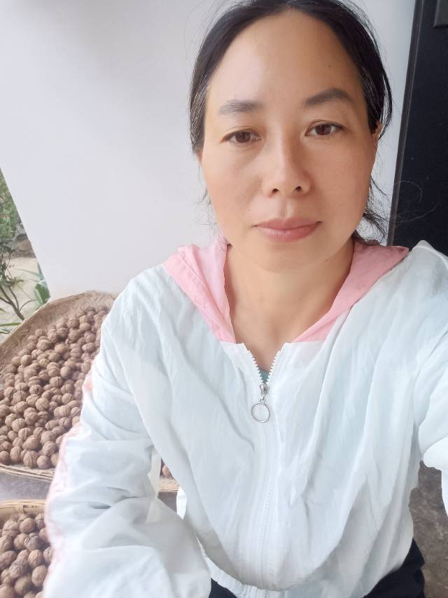 阿姨资料照片