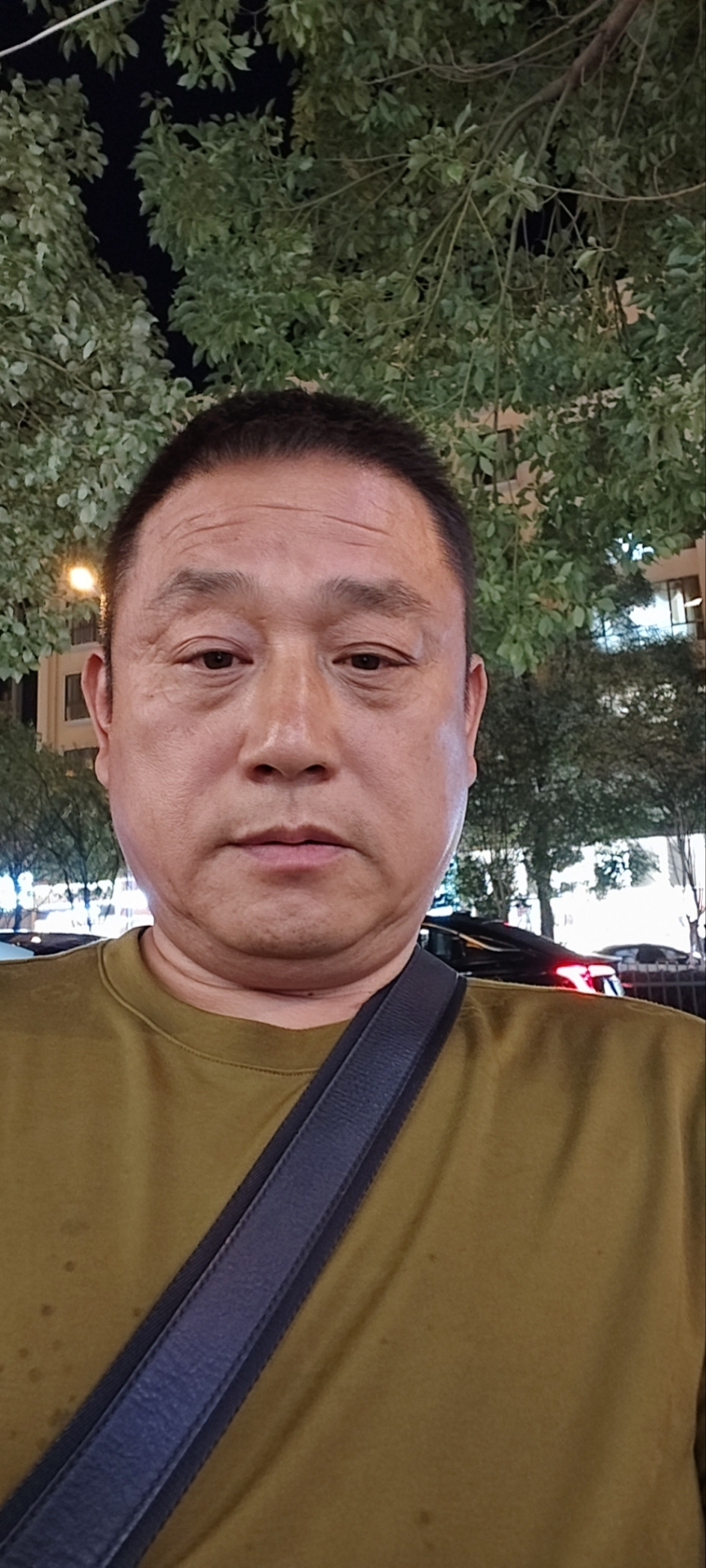 阿姨资料照片
