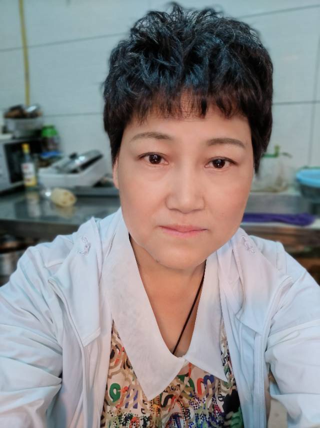阿姨资料照片