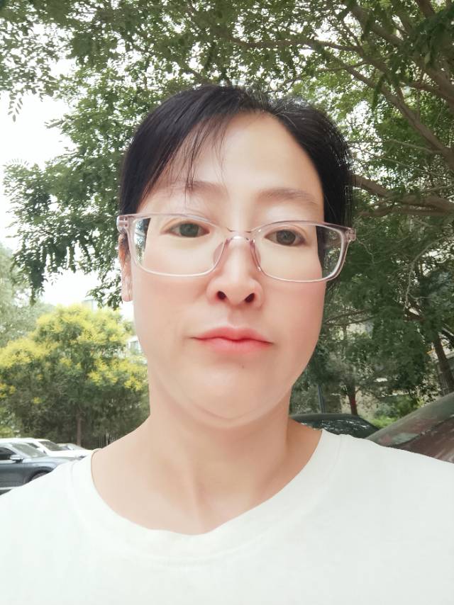 阿姨资料照片