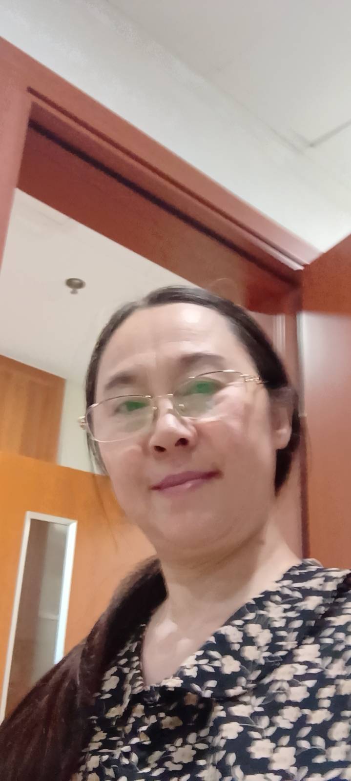 阿姨资料照片