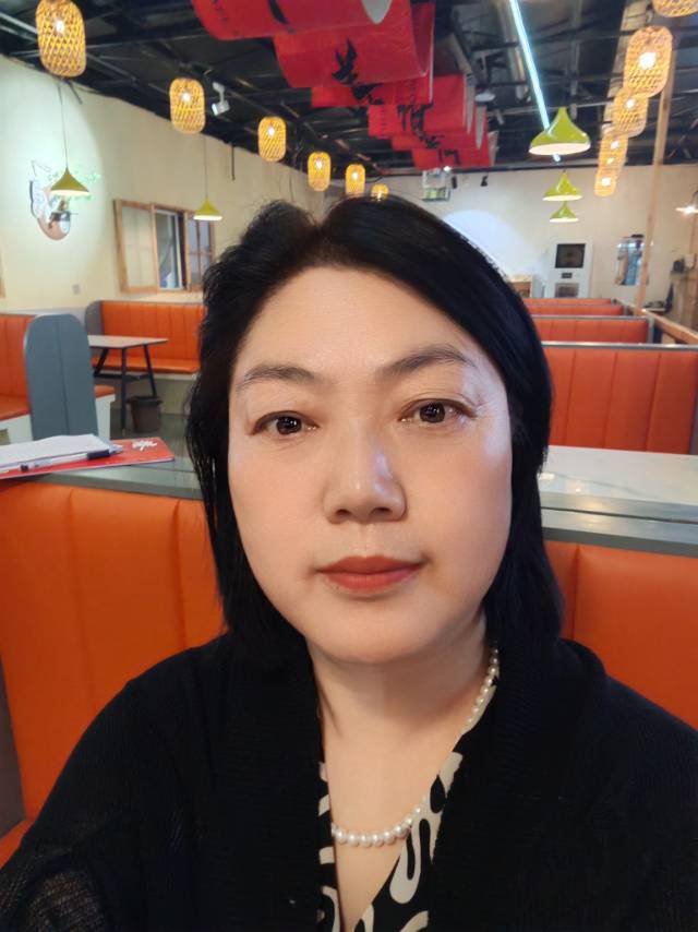 阿姨资料照片
