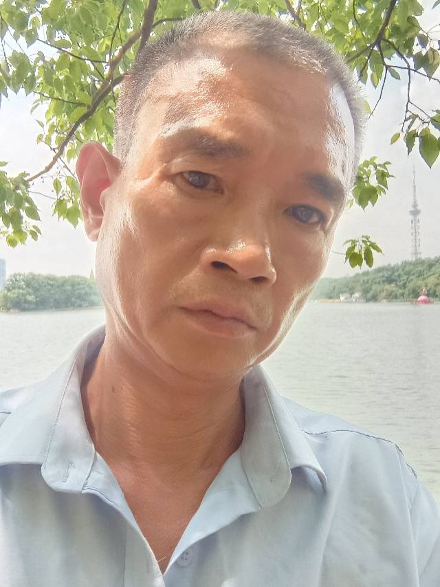 阿姨资料照片