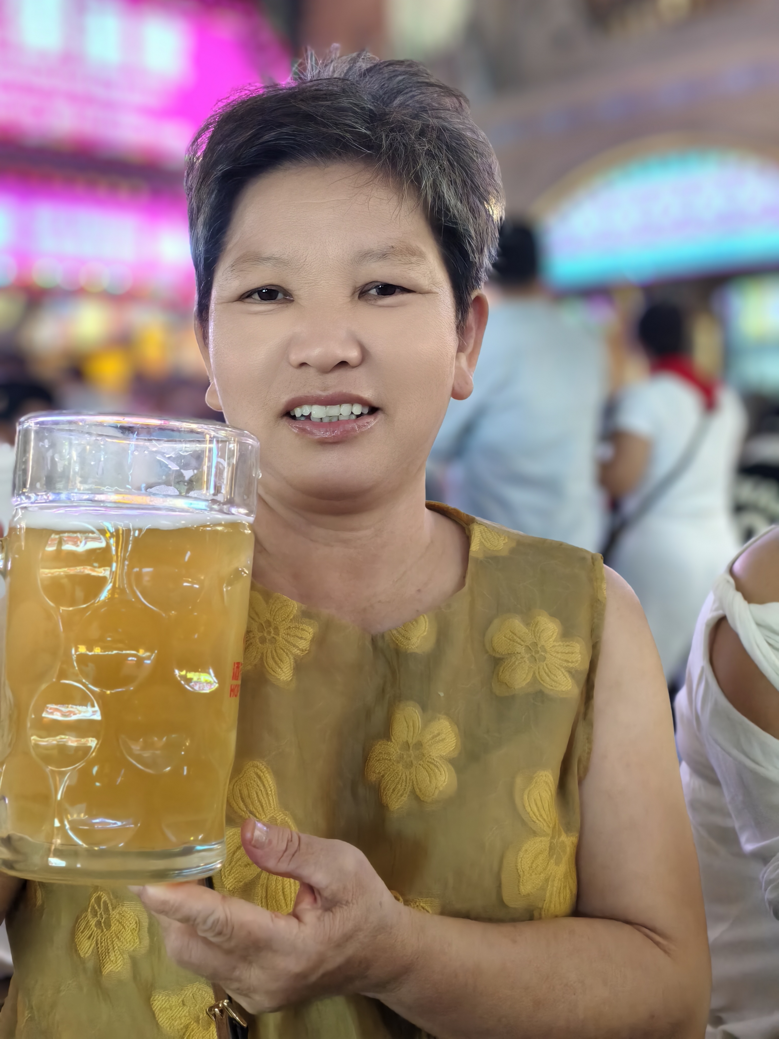 阿姨资料照片