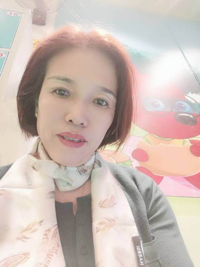 阿姨资料照片